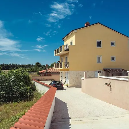 Ferienwohnung Pelikan Apartman *